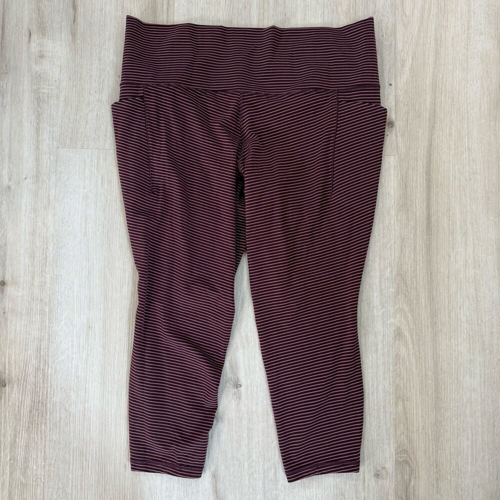 Athleta Salutation Stash Pocket II Textured 7/8 Tight Purple Pink Stripe Size XL